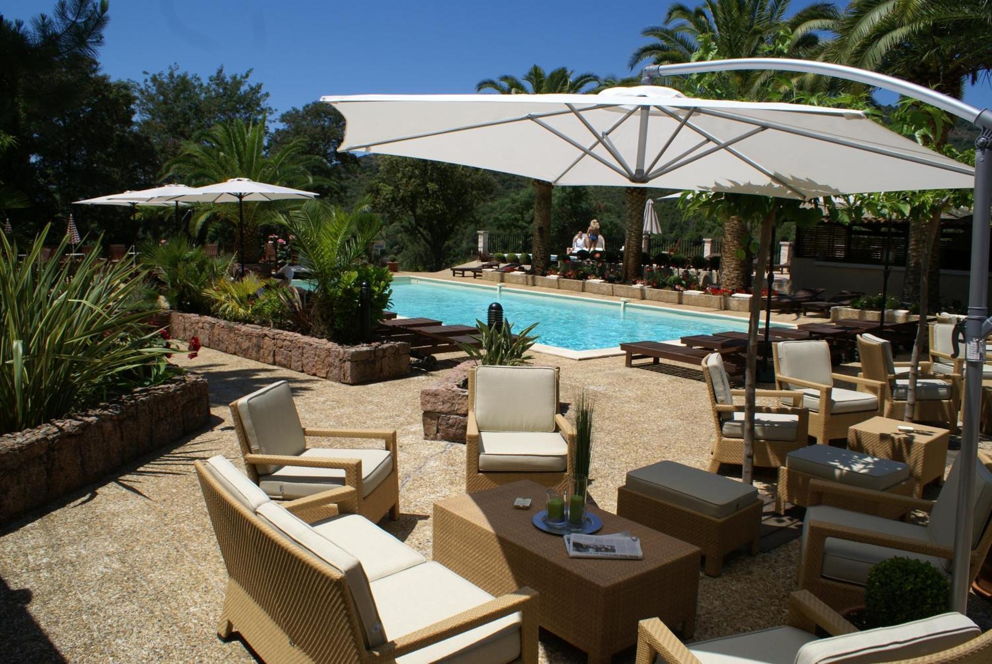 Domaine De L'Oriu Hotel Serriera  Buitenkant foto