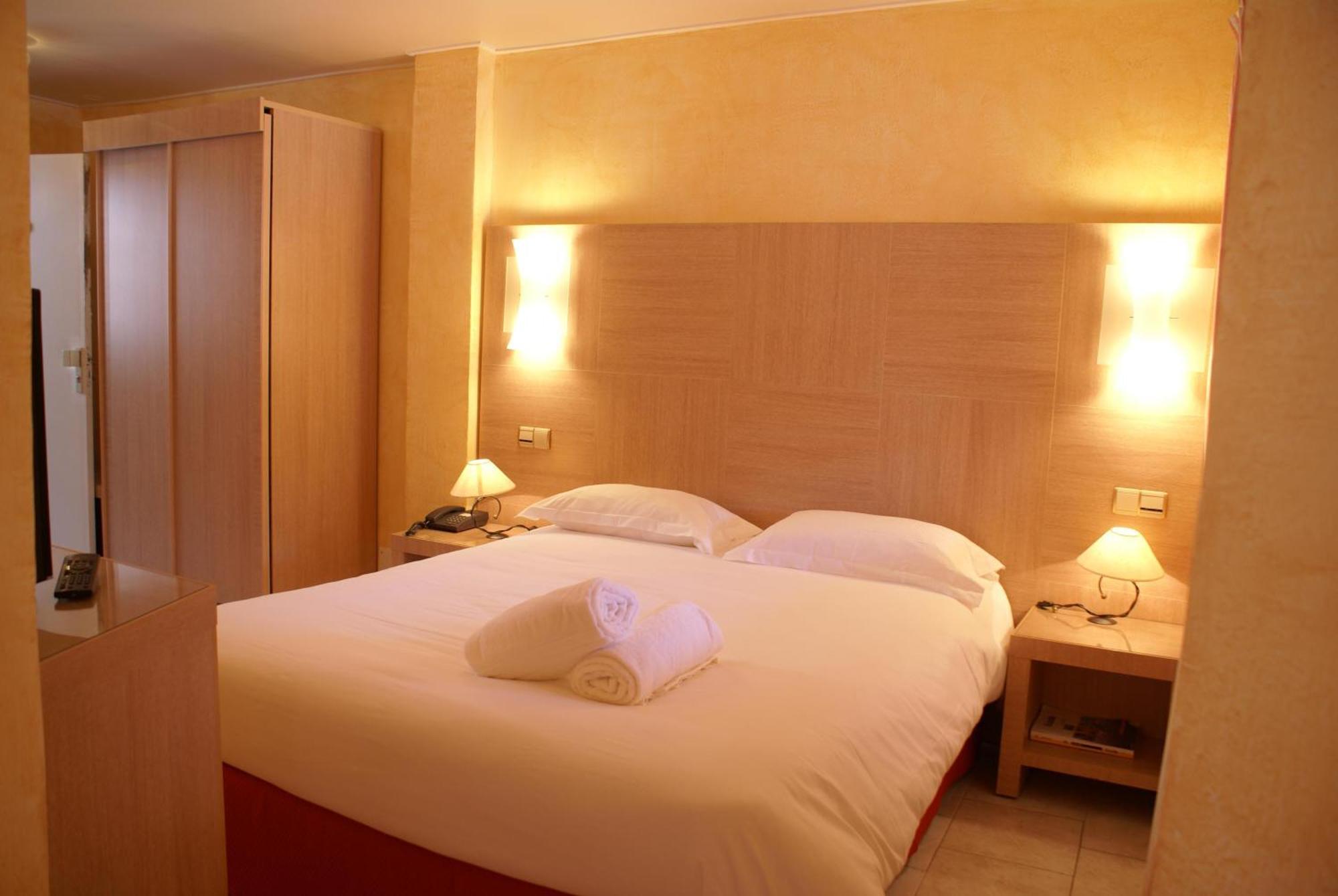 Domaine De L'Oriu Hotel Serriera  Buitenkant foto