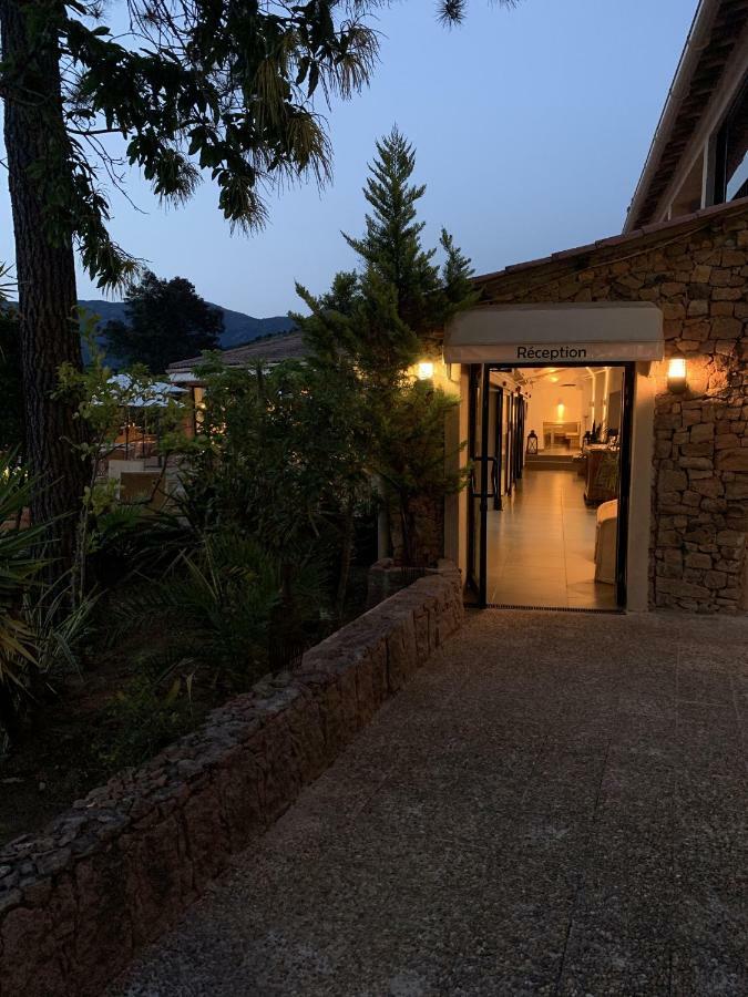 Domaine De L'Oriu Hotel Serriera  Buitenkant foto